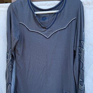 Double D Ranch // Wade Long Sleeve Boot Decor Top // Size S